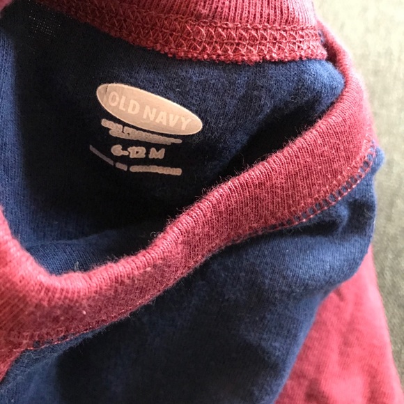 Old Navy Long-Sleeve Onesie - Picture 3 of 3